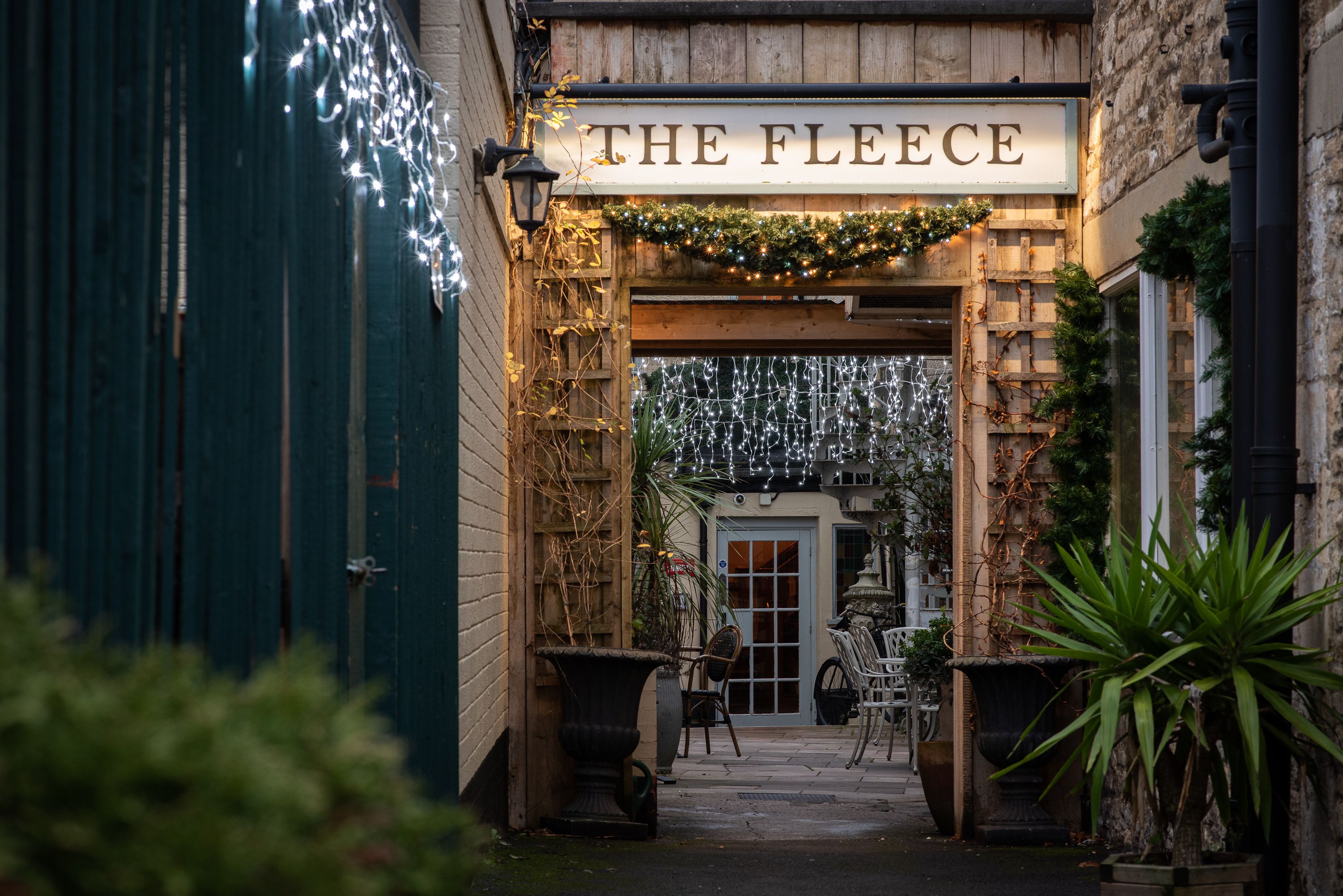 christmas decorations in the fleece front door